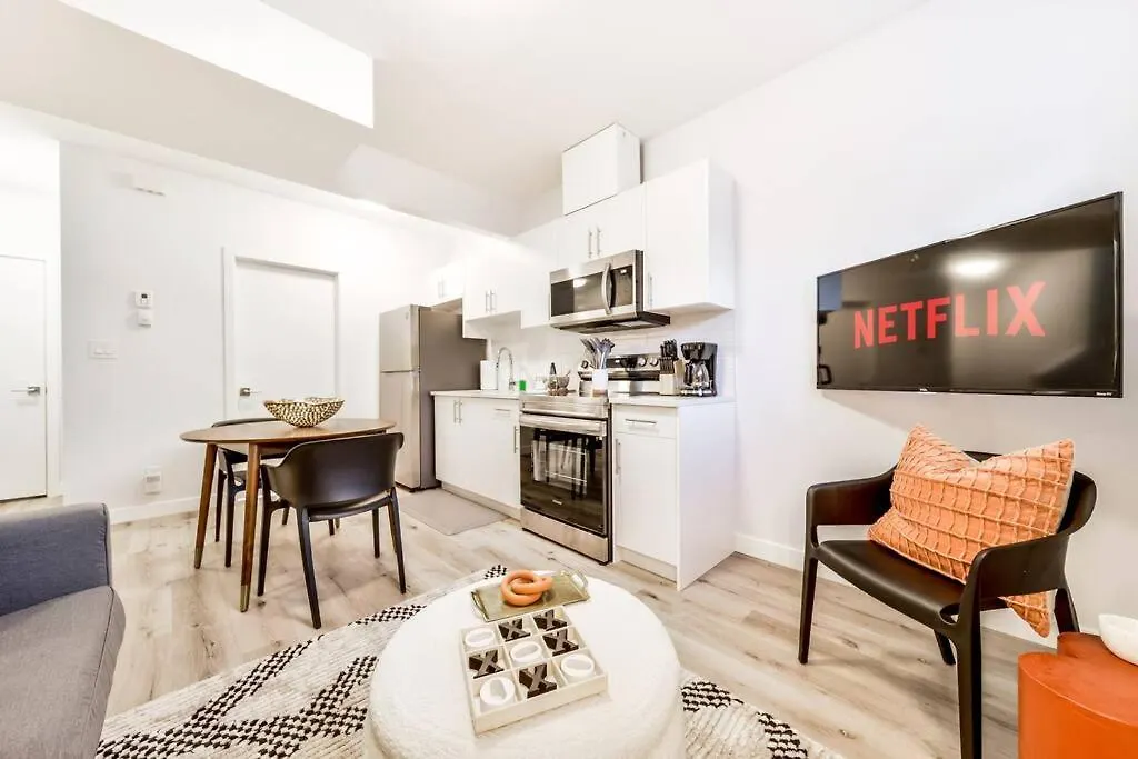 Cozy Nordic Utopia, Bsmt Suite Near Wem & Dt, King Bed, Wifi Edmonton 0*,