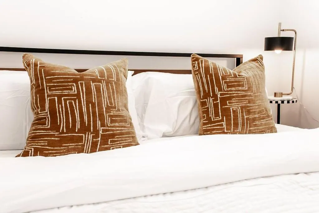 Cozy Nordic Utopia, Bsmt Suite Near Wem & Dt, King Bed, Wifi Edmonton Kanada
